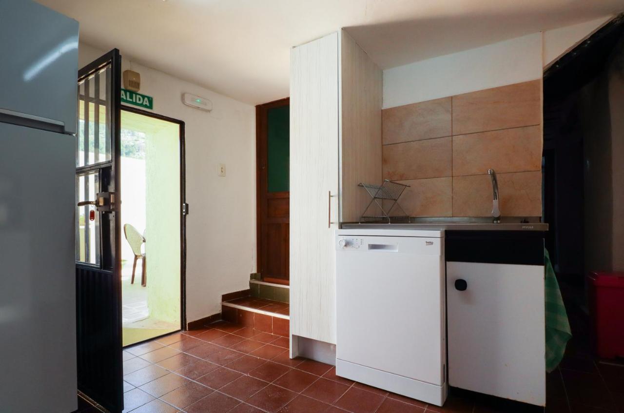 Casa Rural Del Juez Алкала дел Хукар Екстериор снимка
